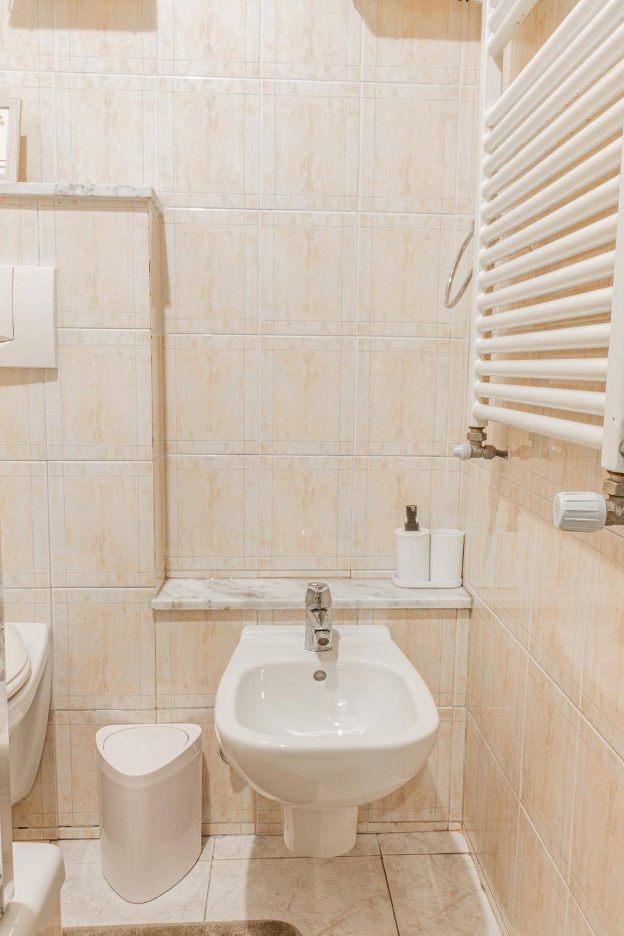 Free Parking - 5 Min By Walk From City Center Côme Esterno foto